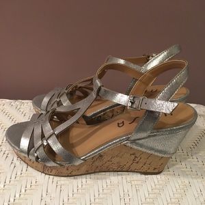 NEW UNISA Silver Wedge Cork Sandals 7.5M